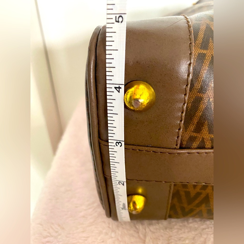 !!SOLD!! MARIO VALENTINO HANDBAG - Picture 15 of 15